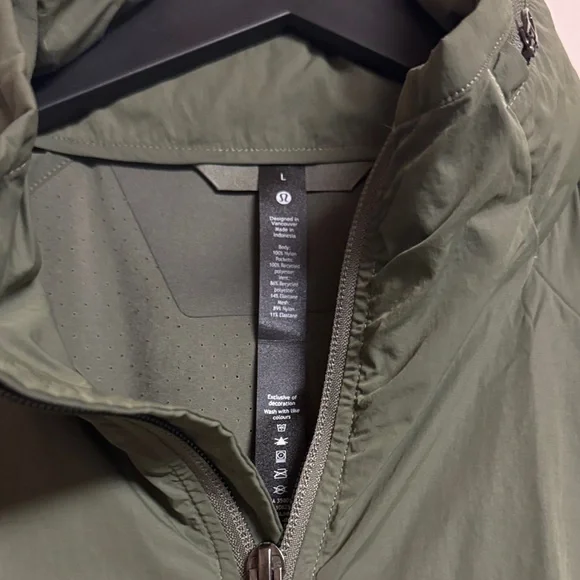Men's Army Green Lululemon Wind Breaker Shell - Picture 2 of 5